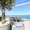 Skipper Beachfront Suites