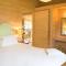 Skylark Lodge