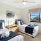 Beachfront Apt with rooftop spa across from Marcoola Beach