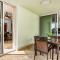 Nitta Condo #105