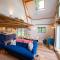 Foxglove Barn - Rurally located 3 bed equestrian paradise