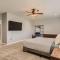 Captivating 4BR Haven with Park View near DT - أوستن