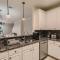 Captivating 4BR Haven with Park View near DT - أوستن