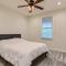 Captivating 4BR Haven with Park View near DT - أوستن