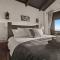 Amazing Views! Welcome to Chalet Montagne!