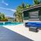 Heated Pool Tropical Backyard 3 Bedrooms, 12 min to the Ocean