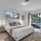 Heated Pool Tropical Backyard 3 Bedrooms, 12 min to the Ocean