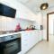 Deluxe Nicolle Solid Residence Mamaia