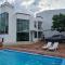 Casaquinta Con Piscina