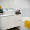 Adorable Modern 4 Br House WiFi & Parking