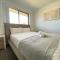 Edmondson Modern 4 Br House Quiet & Convenient