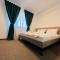 Stef Rooms
