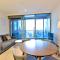 REST COLLECTION Sky High Apartment as West Side Place - ملبورن