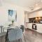 Traveller home in centre Toronto