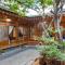 Dongmyo Hanok Sihwadang - Private Korean Style House in the City Center with a Beautiful Garden - Seul