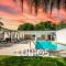 Stylish Retreat Heated Pool Basketball Game Room L41