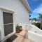 Upscale 2bdrm Condo In La Jolla