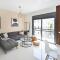 Modern 3BR Duplex near BograshovBeach by HolyGuest - 特拉维夫