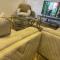 Modern-Chic Property for renting in Sheikh Zayed N2 - شقة أرضي بمدخل خاص- الشيخ زايد Family only - 十月六日城