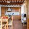 Cozy Home In Barga With Wifi