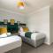 Chelmsford Reach 3 bed house near centre,free parking, Wi-Fi, table football - Chelmsford