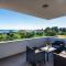 CROWONDER Sun Dance Apartments with Heated Swimming Pool Seaview and Garden