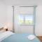 CROWONDER Sun Dance Apartments with Heated Swimming Pool Seaview and Garden