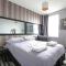 Large Modern House with Garden Sleeps 11 Guests - 伦敦