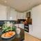 The beautifully central Flat 3 The Cobourg Tenby Sat to Sat booking only in school summer holidays