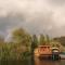 Green view group of houseboats