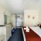 1ENSUITE GLENELG UNIT