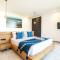 Elegant 5br Villa Retreat Steps From Canggu Beach
