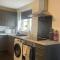 Fern House - by Shortstays4u A lovely 2 bedroom Townhouse with free parking in the town centre!