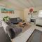 Esperance Little Units 2