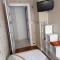 Petite chambre meublée au cœur de ville - chez lhabitant