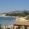Neptune apartment in villa with swimming pool 20 meters from the sea
