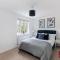 Guildford - 3 Bedroom Home - Driveway & Garden