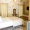 Arapis Rooms & Suites