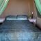 Cadeau Hiking and Accommodation
