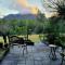 Tuckeroo House and Gardens - min 2 nights