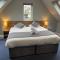 Corner House Hotel Gatwick with Holiday Parking - Horley