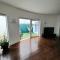 Spacious 1 BR flat with private garden. Ideal for business travelers and couples. 2 mins away from Paddington station.