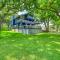 Luxury Riverfront Oasis with Boat Dock-Grill-Firepit! - 新布朗费尔斯