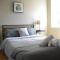 Spacious Parkside Suites with Private Roof Deck - سينسيناتي
