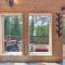 Paddle Ready Hayward Lake View Retreat with BBQ