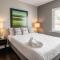 Stunning 2BR Apartment Near Downtown