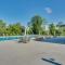 Elegant 4-Season Lake Geneva Condo with Fireplace!