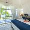 Ivys Cove Beach Side Condo - Luxury Villa