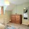 Cruck Cottage - Gorgeous 300 Year Old Cottage Mins from North Yorkshire Moors, Steam Trains and Picturesque Pickering