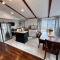8th Street Haven - 3 bedroom House in DT Hamilton